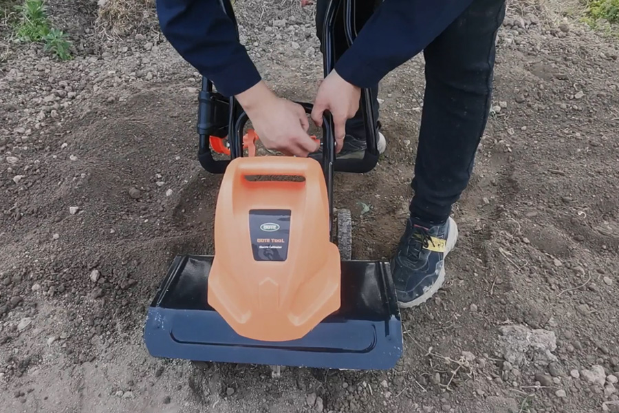 Precautions for Using the Power Grass Trimmers